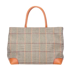 Russell Tote<Stubbs & Wootton New
